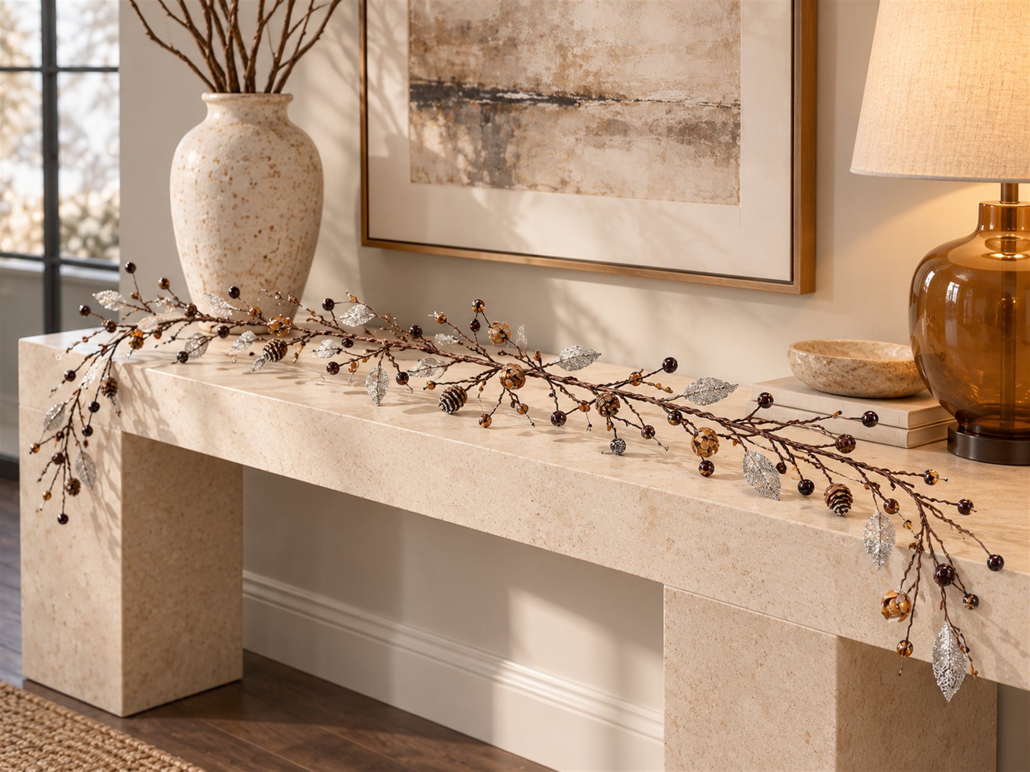 Gümüş–amber detaylı garland ile gümüş ve amber konsol dekorasyonu uygulama canlandırması