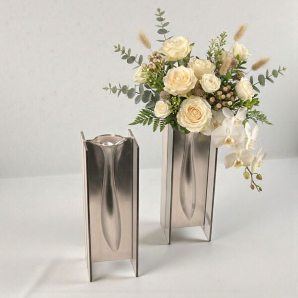 Dekoratif Cam Vazo Şeffaf Metal Detaylı 31x11 cm