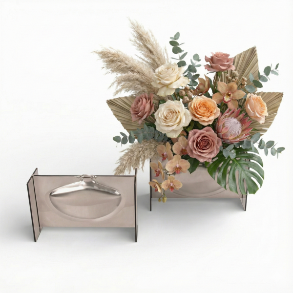 Metal Detaylı Cam Vazo 31x20cm