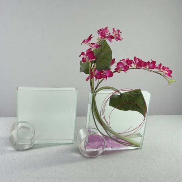 Metal Detaylı Cam Vazo 32x32cm