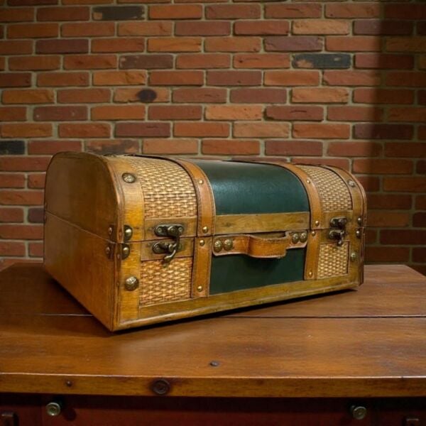 Deri ve Hasır Detaylı Dekoratif Ahşap Sandık (45 cm)