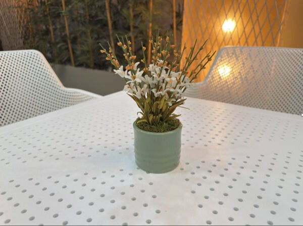 Yeşil Seramik Saksıda Beyaz Yapay Çiçek 20 cm