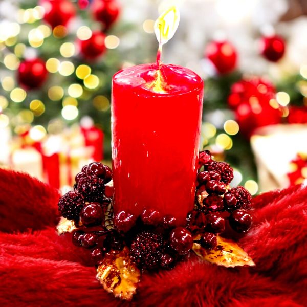 El Yapımı Kristal İşlemeli Kırmızı Renk Detaylı Mumluk Masa Dekoru (13 cm)