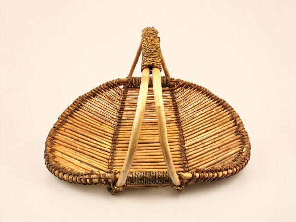 Hasır Sepet – Oval Tek Kulplu Sunum Sepeti 52 × 36 × 35 cm