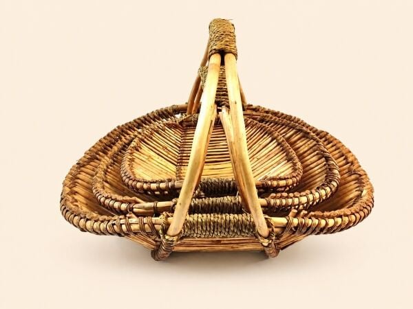 Hasır Sepet – Oval Tek Kulplu Sunum Sepeti 42 × 30 × 28 cm