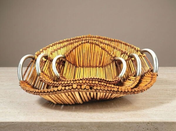 Dekoratif El Yapımı Metal Kulplu Hasır Sepet (37x30x15 cm)