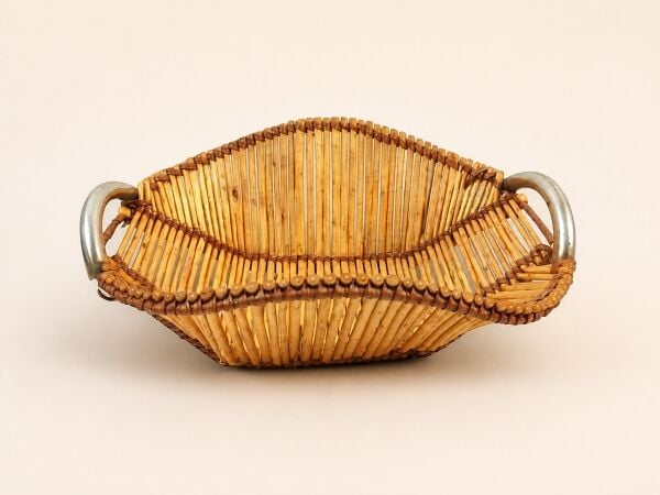 Hasır Sepet – Dikdörtgen Metal Kulplu Düzenleyici 37 × 30 × 15 cm