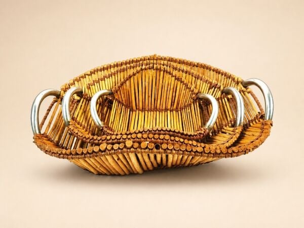 Hasır Sepet – Dikdörtgen Metal Kulplu Düzenleyici 37 × 30 × 15 cm