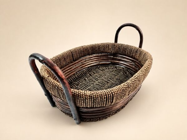 Hasır Sepet – Oval Çift Kulplu Tepsi 36 × 28 × 12 cm