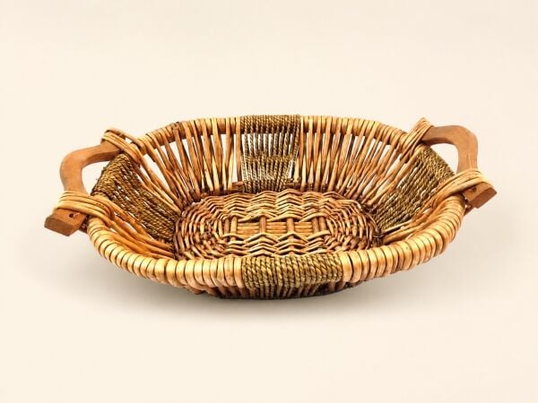 Hasır Sepet – Dikdörtgen Ahşap Kulplu Tepsi 43 × 30 × 10 cm