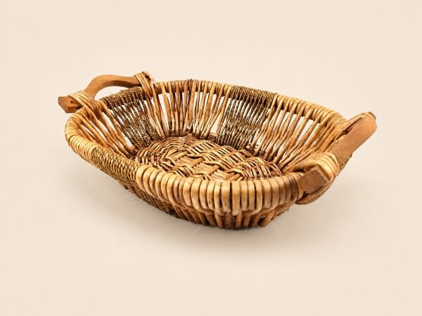 Hasır Sepet – Dikdörtgen Ahşap Kulplu Tepsi 36 × 23 × 9 cm