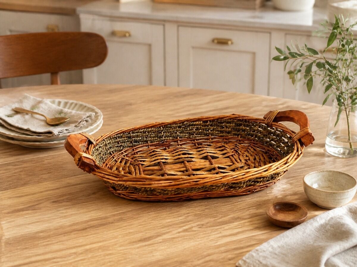 Hasır Sepet – Oval Ahşap Kulplu Sunum Sepeti 22 × 35 × 18,5 cm