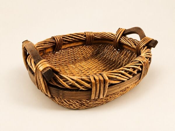 Hasır Sepet – Oval Ahşap Kulplu Düzenleyici 34 × 28 × 11 cm