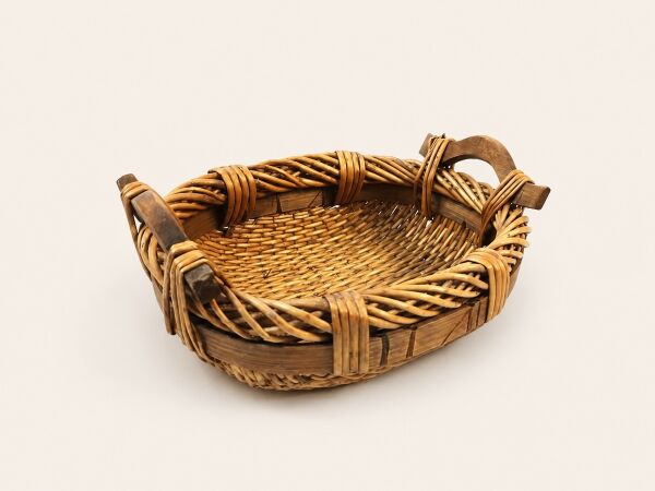 Hasır Sepet – Oval Ahşap Kulplu Düzenleyici 27 × 21 × 9 cm