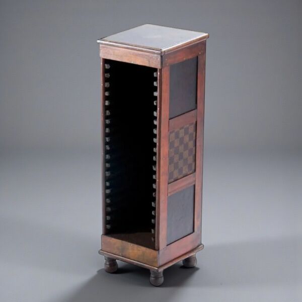 Sandık Formlu Ahşap CD Organizer 51 × 16 × 16 cm