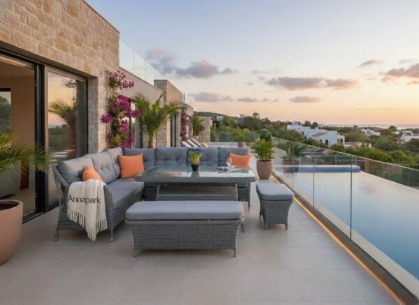 Marbella Köşe Takımı