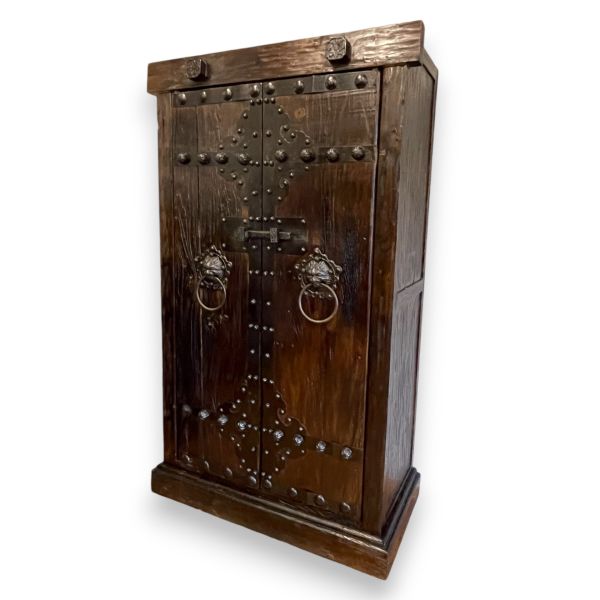 Annapark Masif Eskitme Aslan Motifli Han Kapısı Dolap