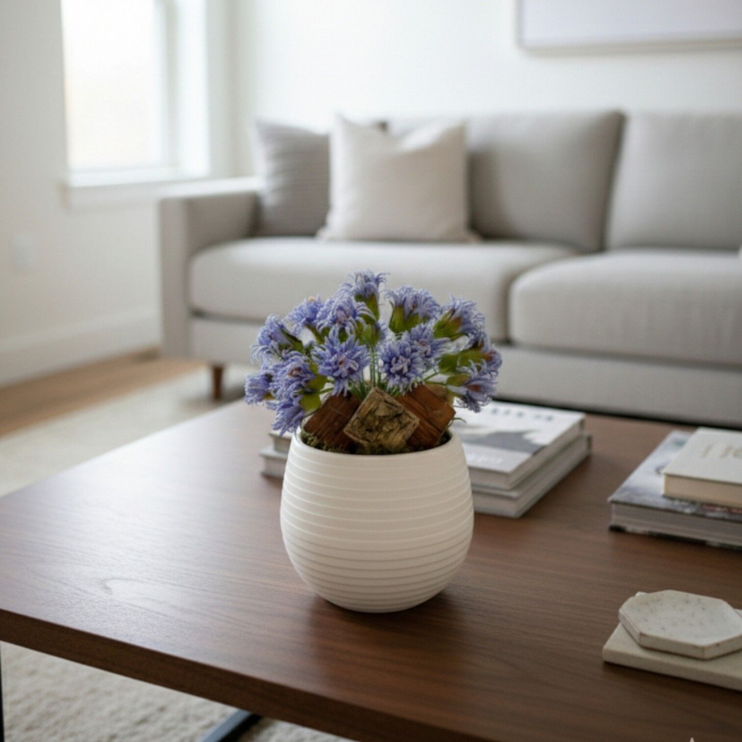 Krem Saksılı Dekoratif, Hediyelik Yapay Çiçek Aranjman