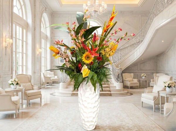 Exclusive Büyük Boy Fiberglass Saksılı Lüks Yapay Çiçek Aranjmanı - 240 cm