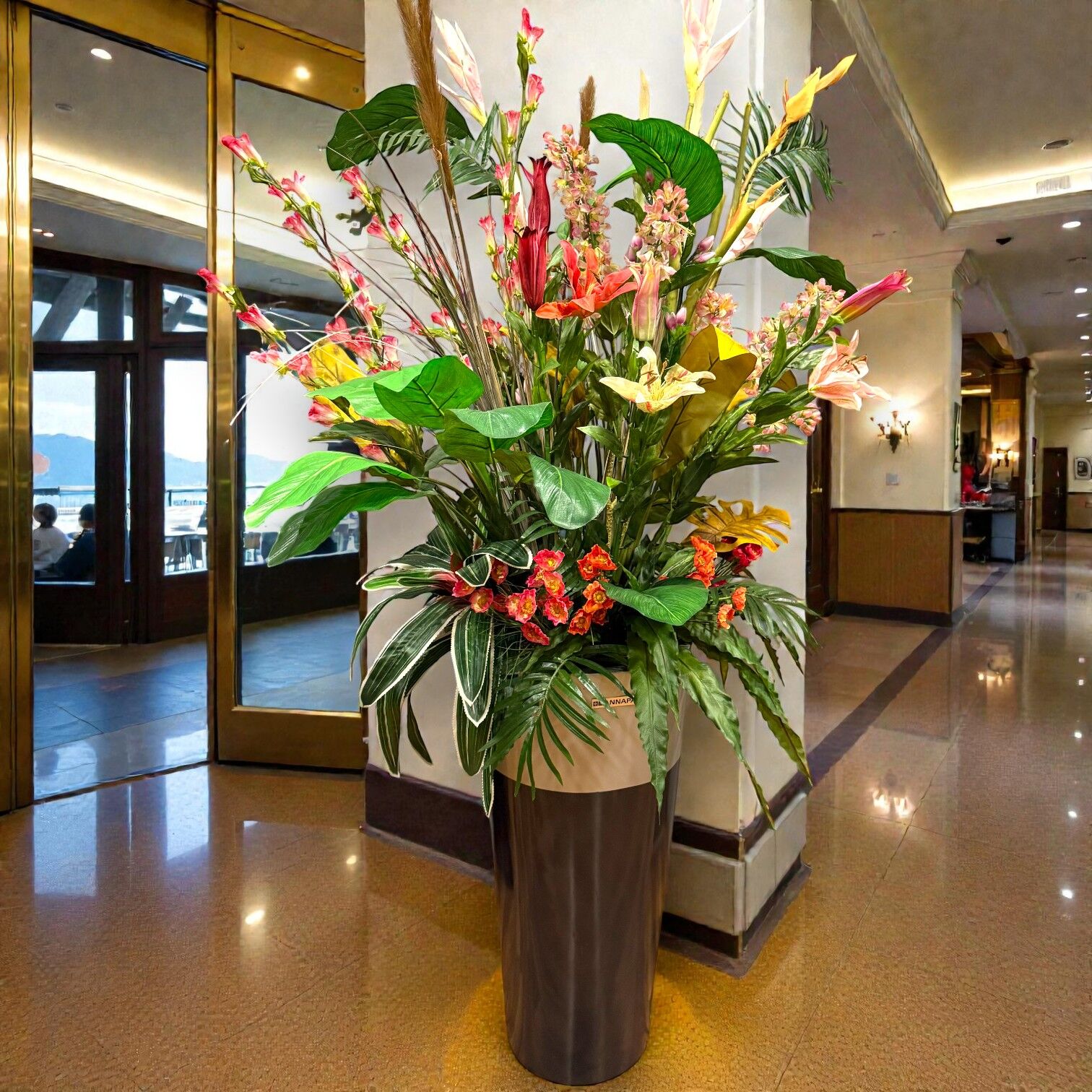 Saksılı Dekoratif Aranjman 180cm